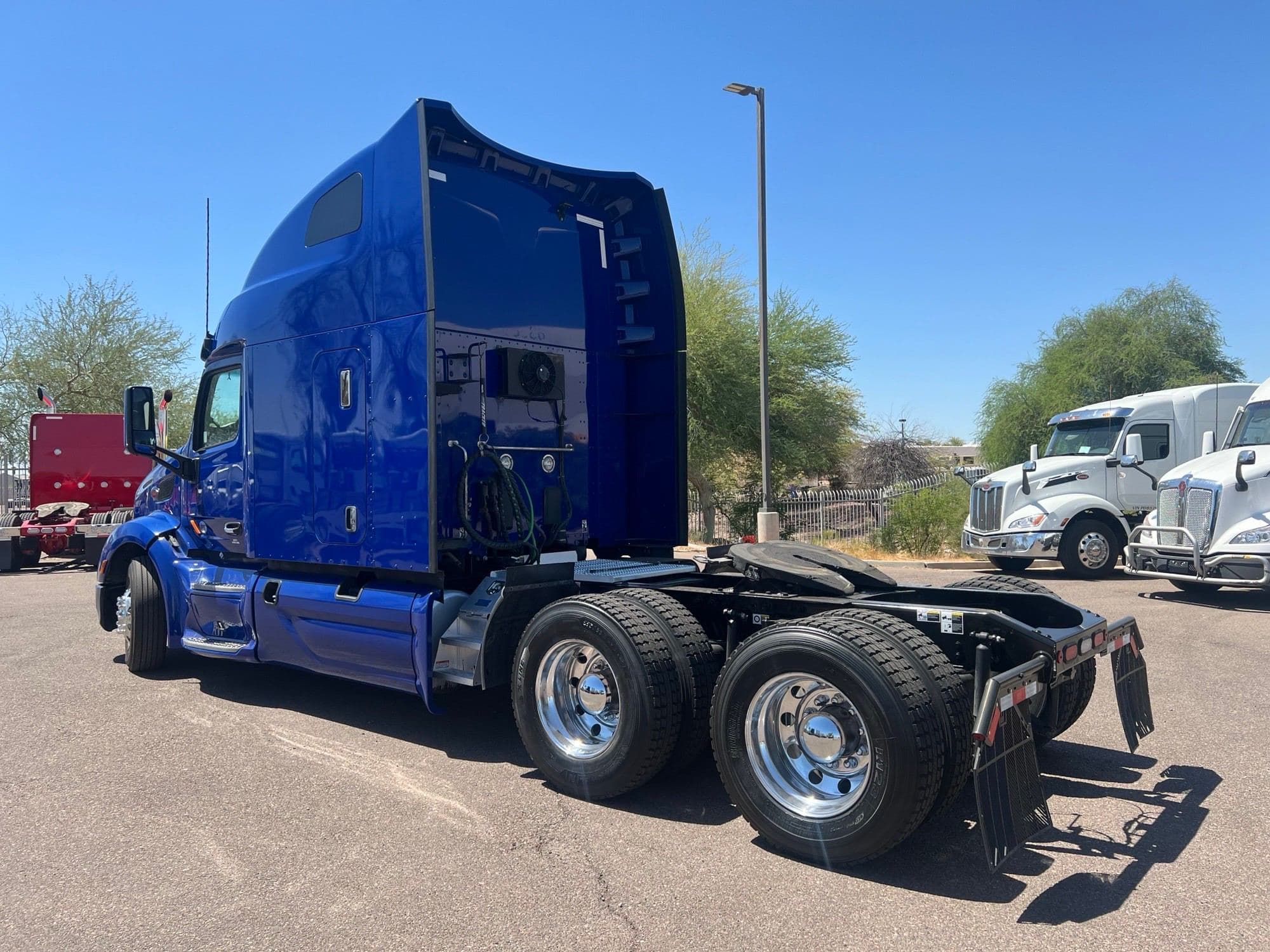 2022 Peterbilt 579 image 6