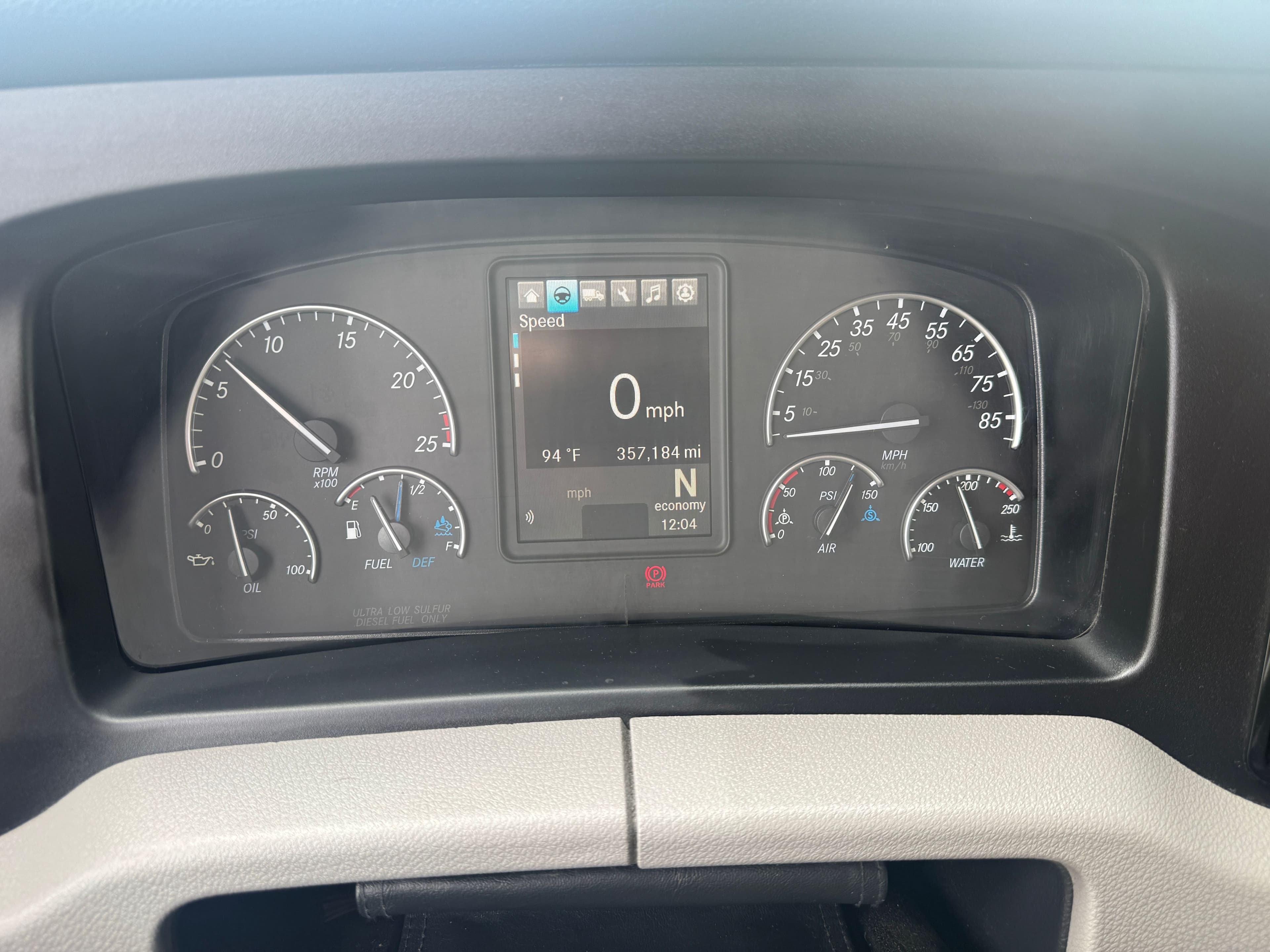 2021 Freightliner Cascadia 126 image 12