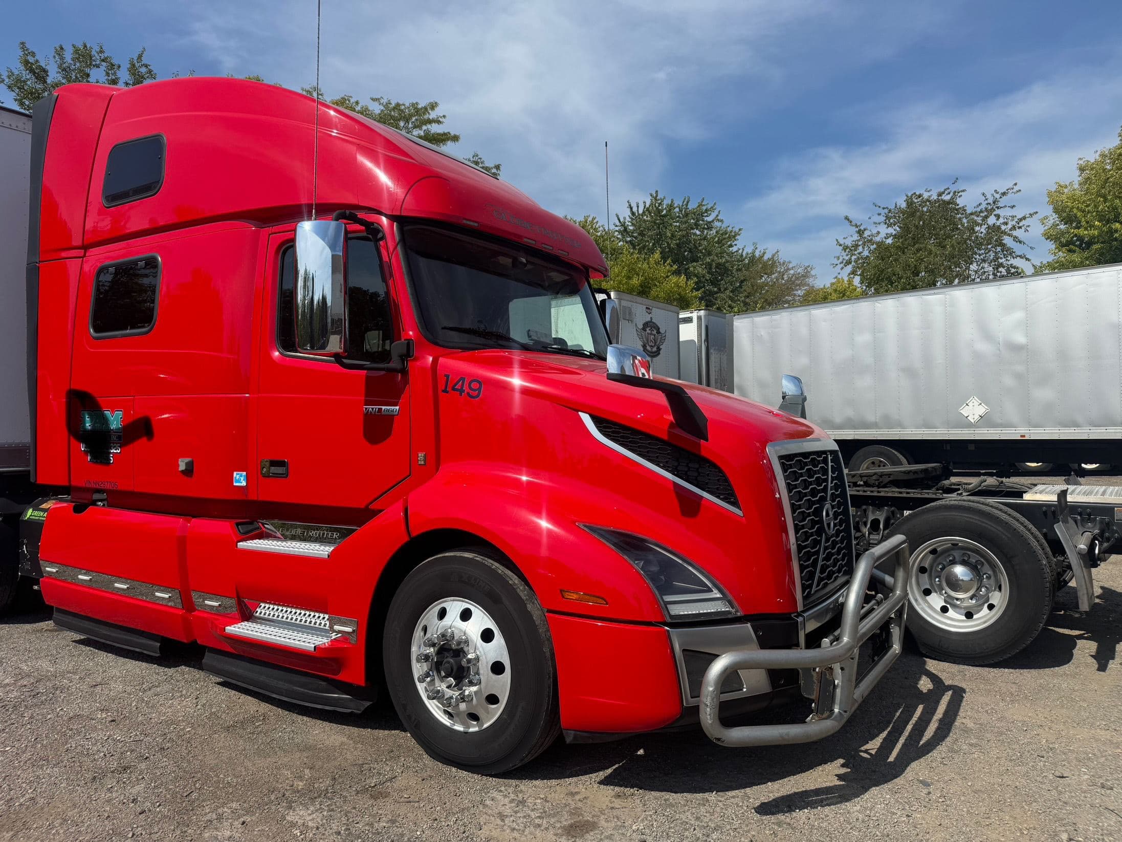 2022 Volvo VNL860 image 2