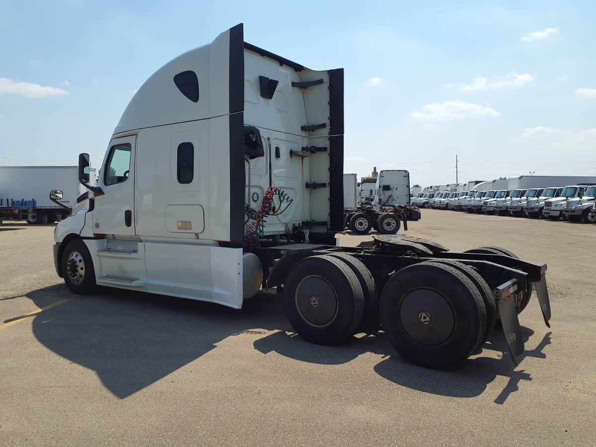 2020 Freightliner Cascadia image 6