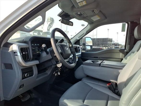 2026 Ford F550 image 20