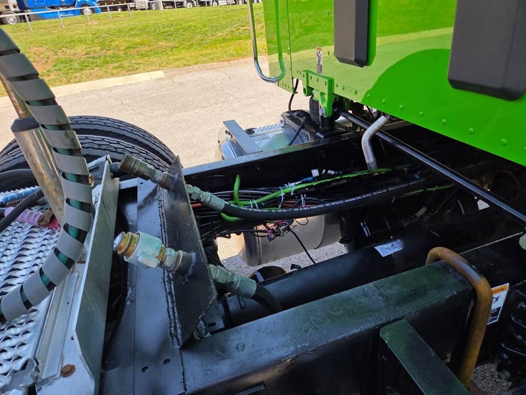 Used 2021 PETERBILT 567 image 13