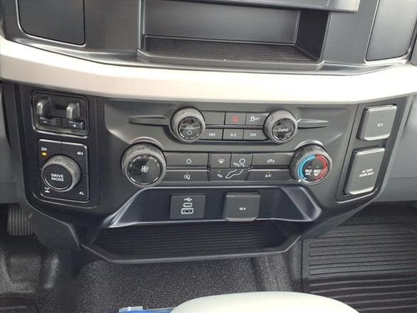 2025 Ford F350 image 13