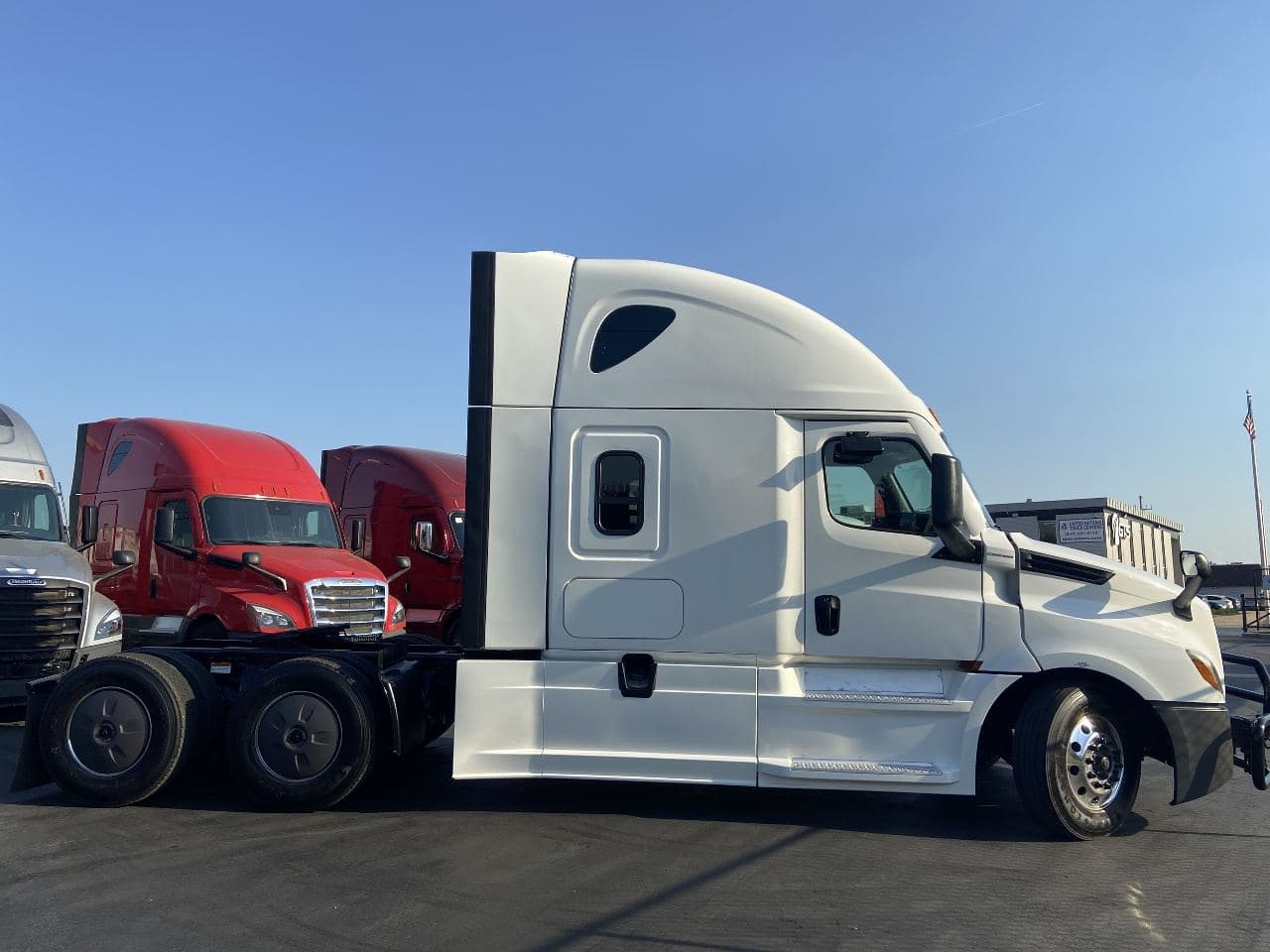 2021 Freightliner Cascadia image 3
