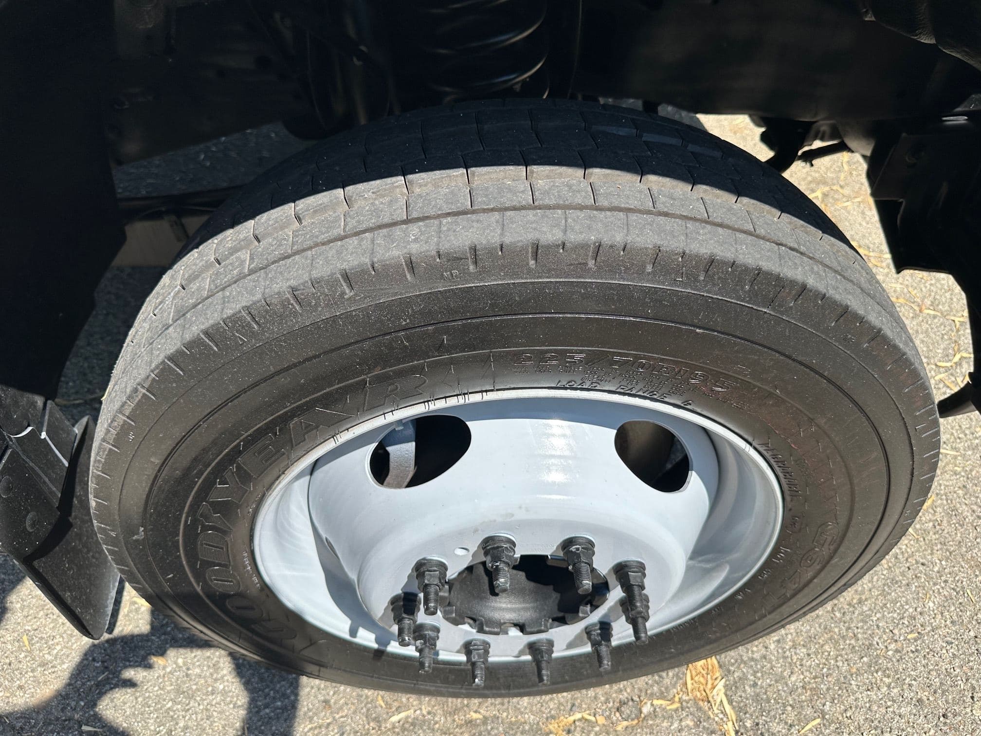 2007 Ford F-550 Bucket Truck image 24