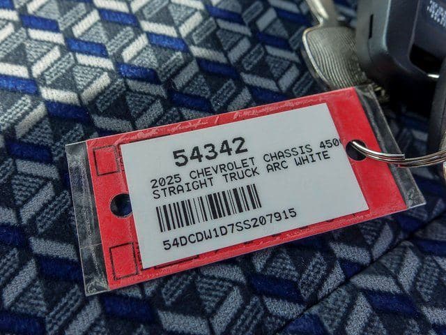 2025 Chevrolet 4500 HG LCF Gas Work Truck 150" Wheelbase Cab Chassis image 14