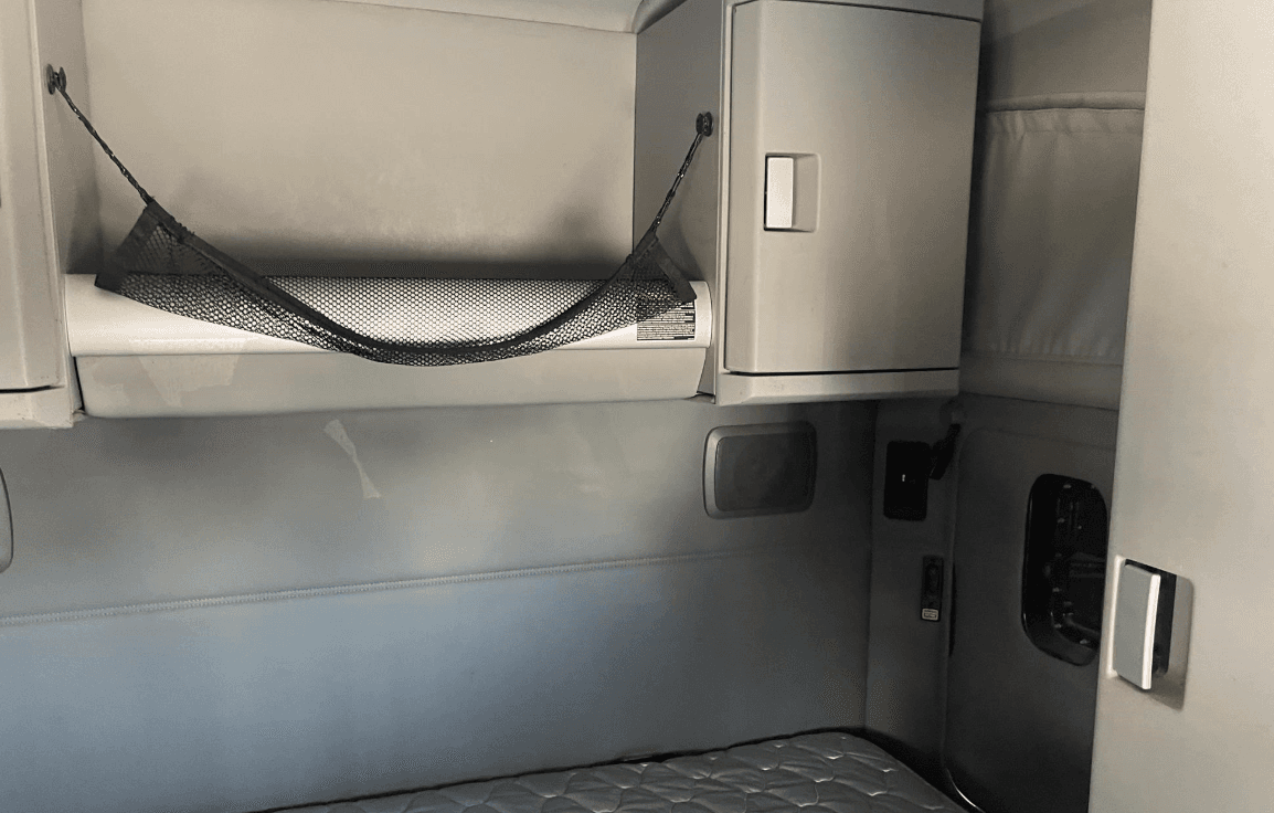 2020 Kenworth T880 image 9