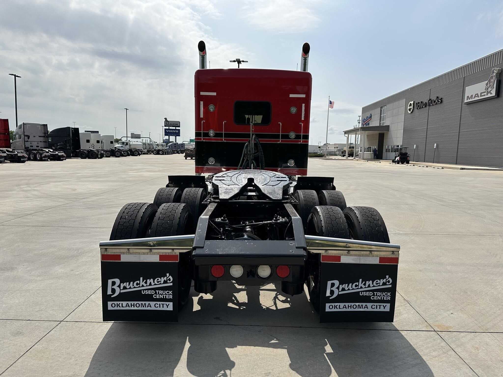 2019 Kenworth W9 Series image 4