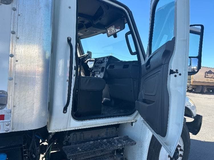 2022 International MV607 Box Truck - 220HP, 6 Speed Automatic, Roll up Door image 19