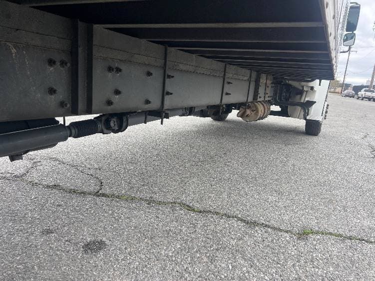 2021 Freightliner M2 image 12