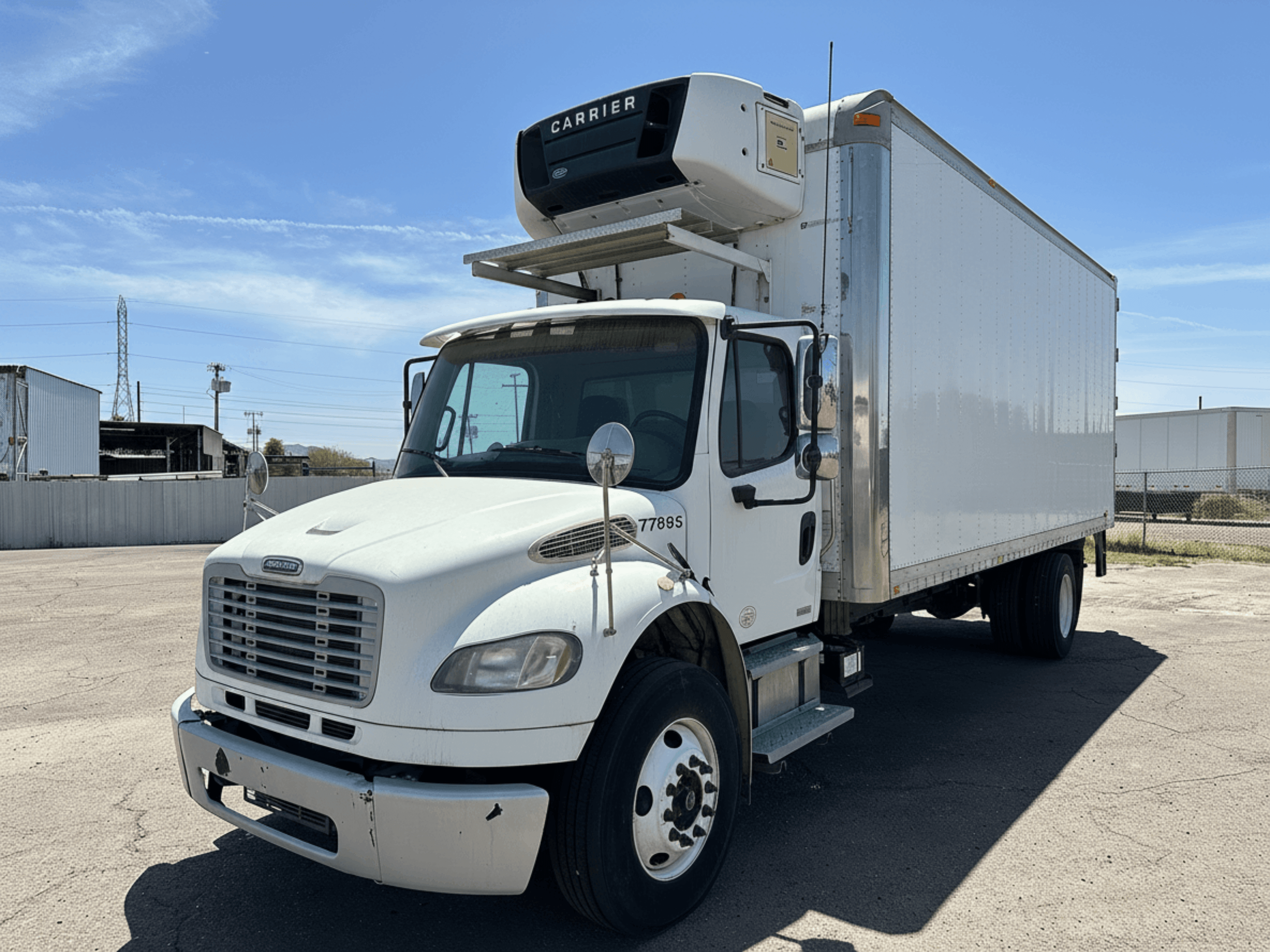 2010 Freightliner M2 image 1