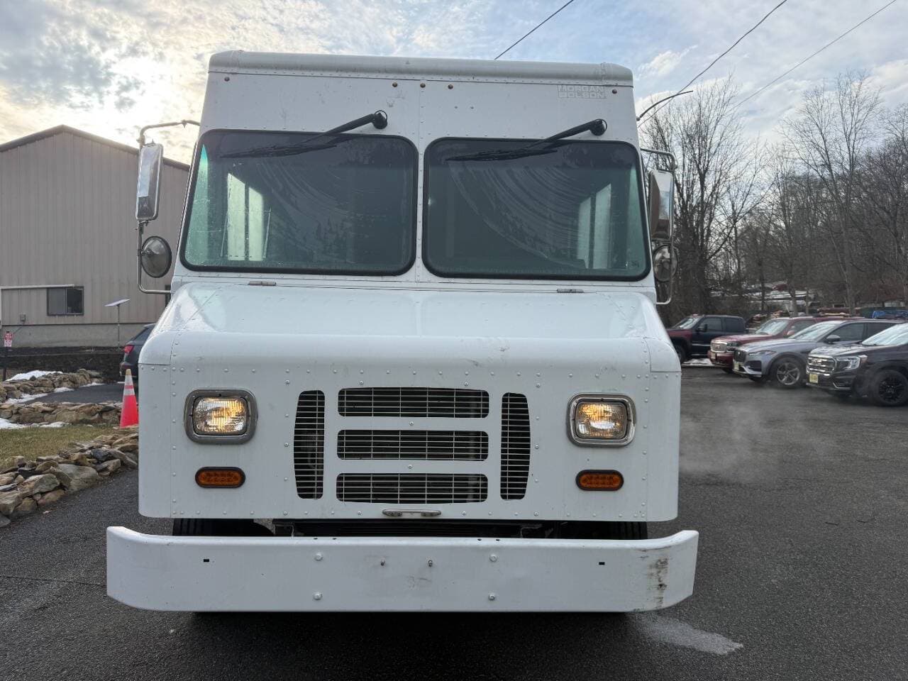 2019 Ford Stripped Chassis image 5