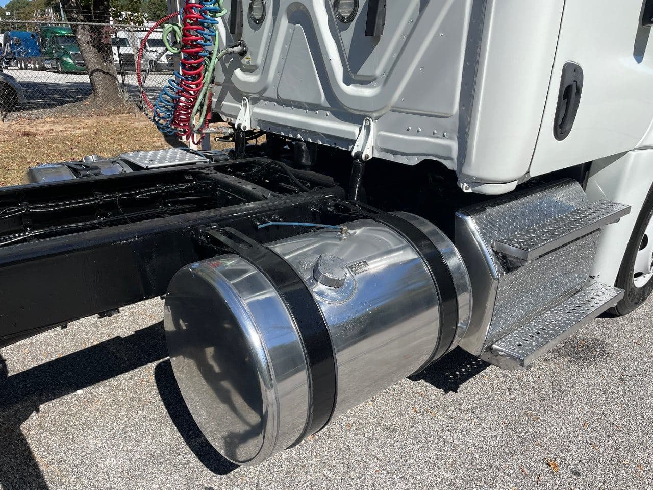 2019 Freightliner Cascadia 125 image 15