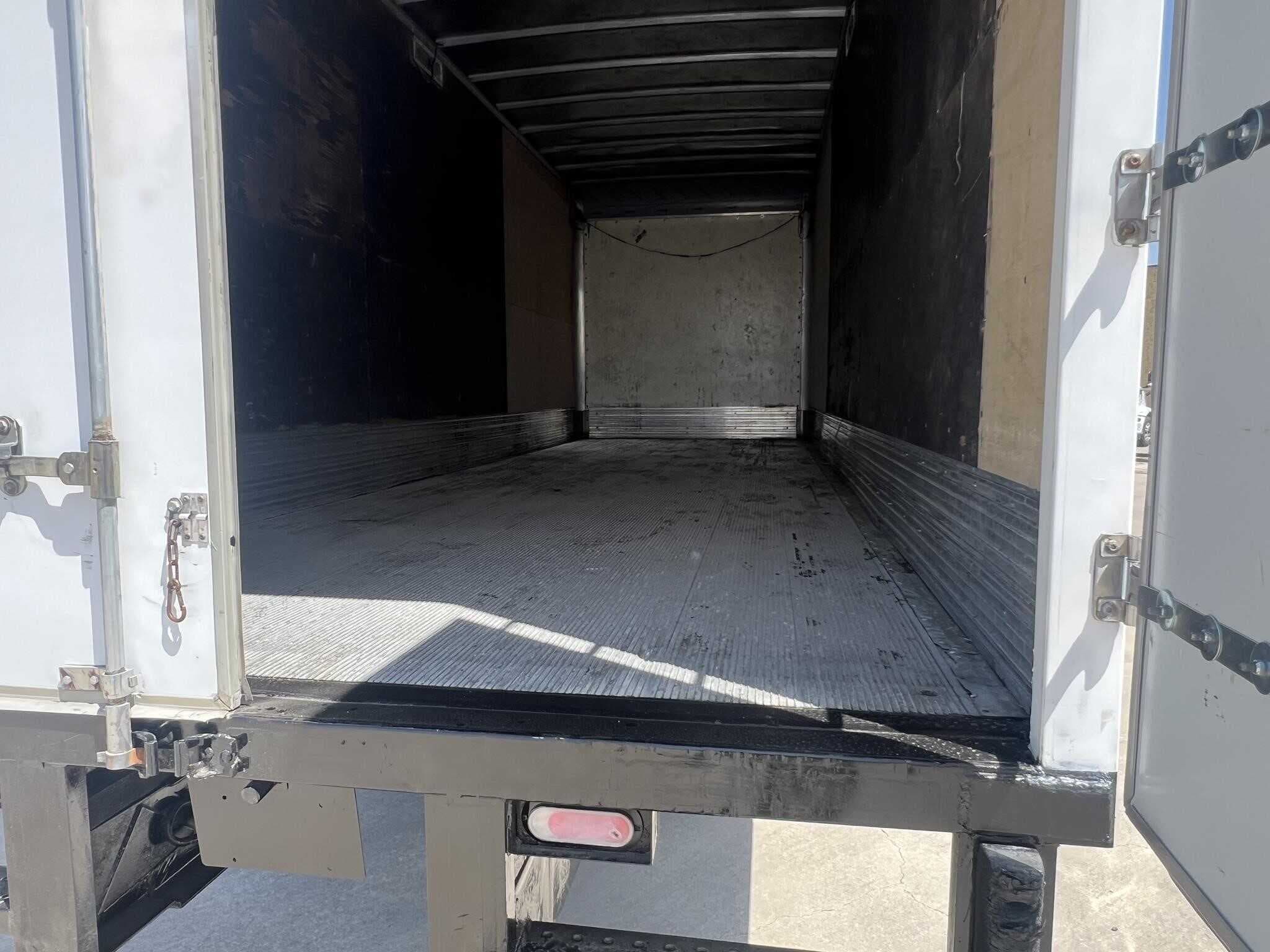 Used 2020 PETERBILT 337 Box Truck - Straight Truck in San Antonio, TX image 13