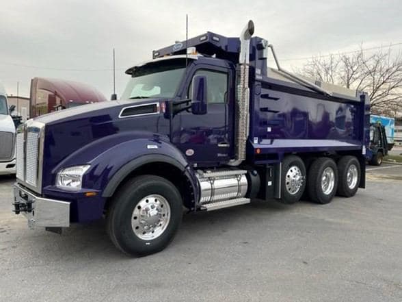 2025 Kenworth T880 image 3