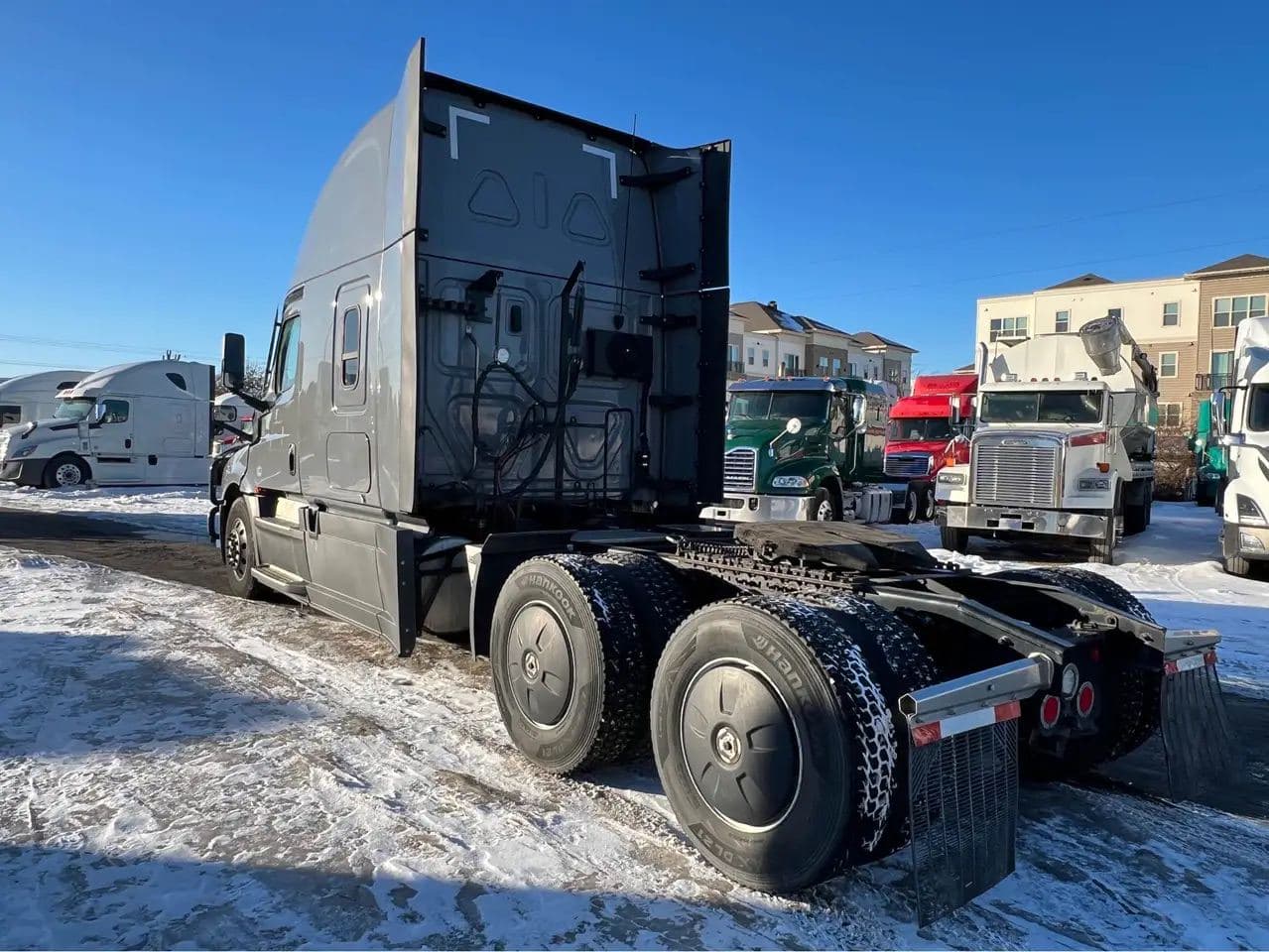 2023 Freightliner Cascadia 126 image 16