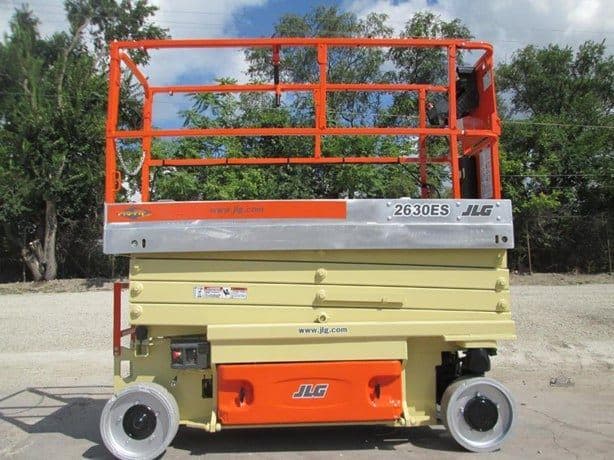 2015 JLG 2630ES image 9