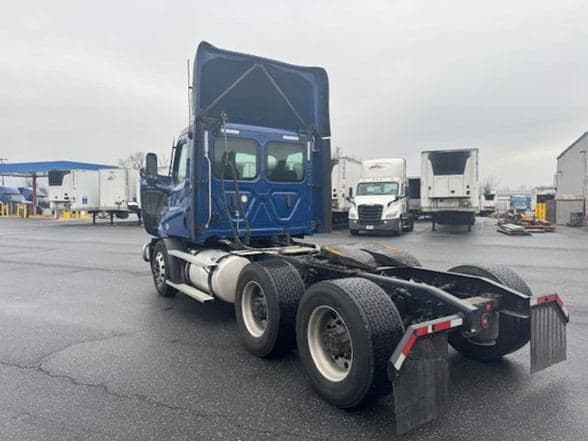 2021 FREIGHTLINER CASCADIA 116 TNF211169 Web image 3