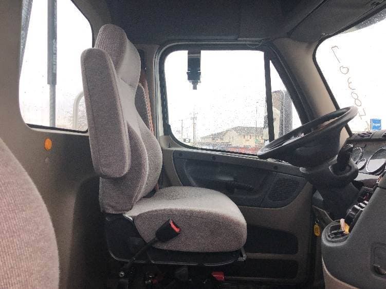 2018 Freightliner Cascadia image 4