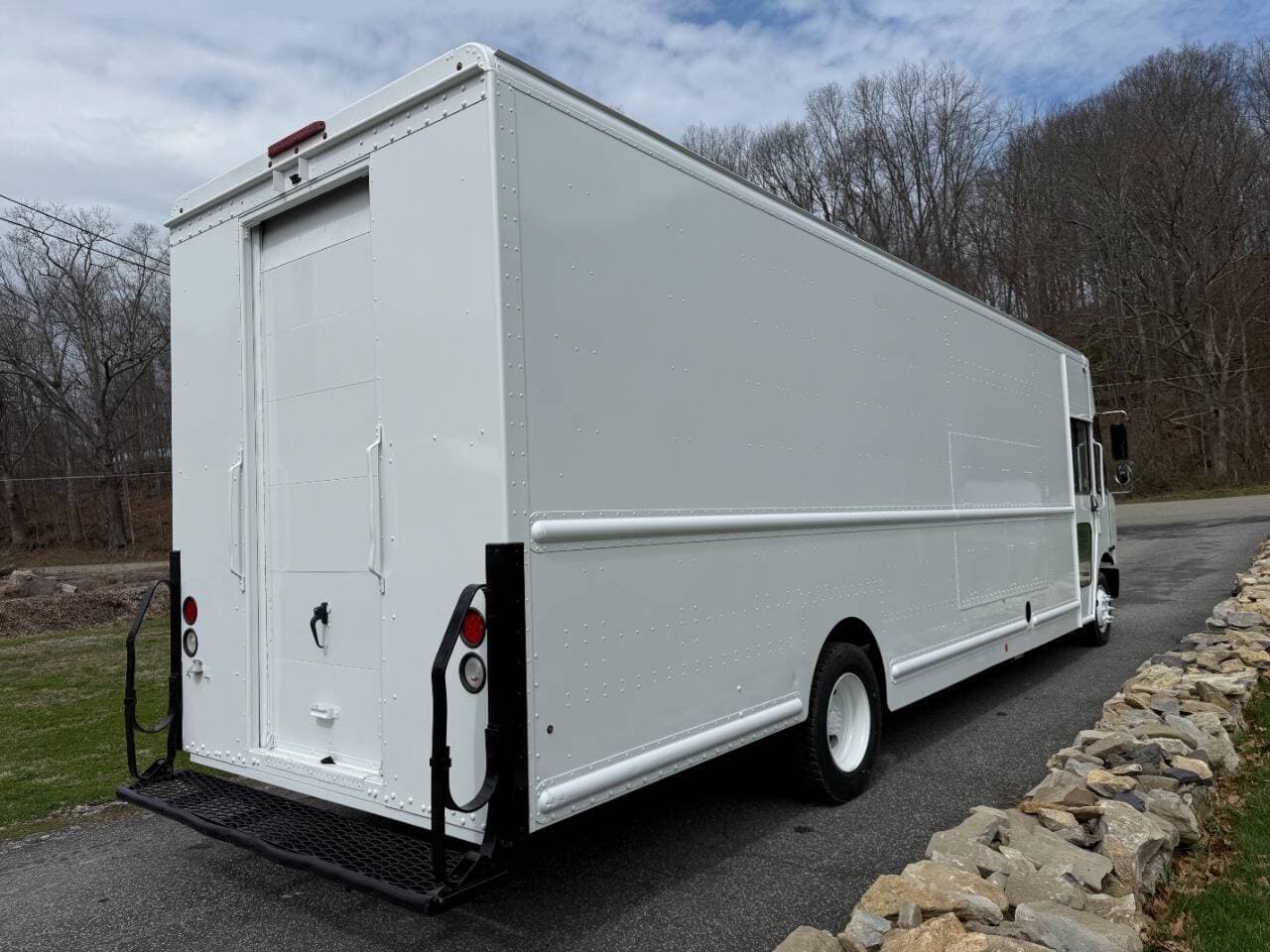 2017 Freightliner MT55 image 5