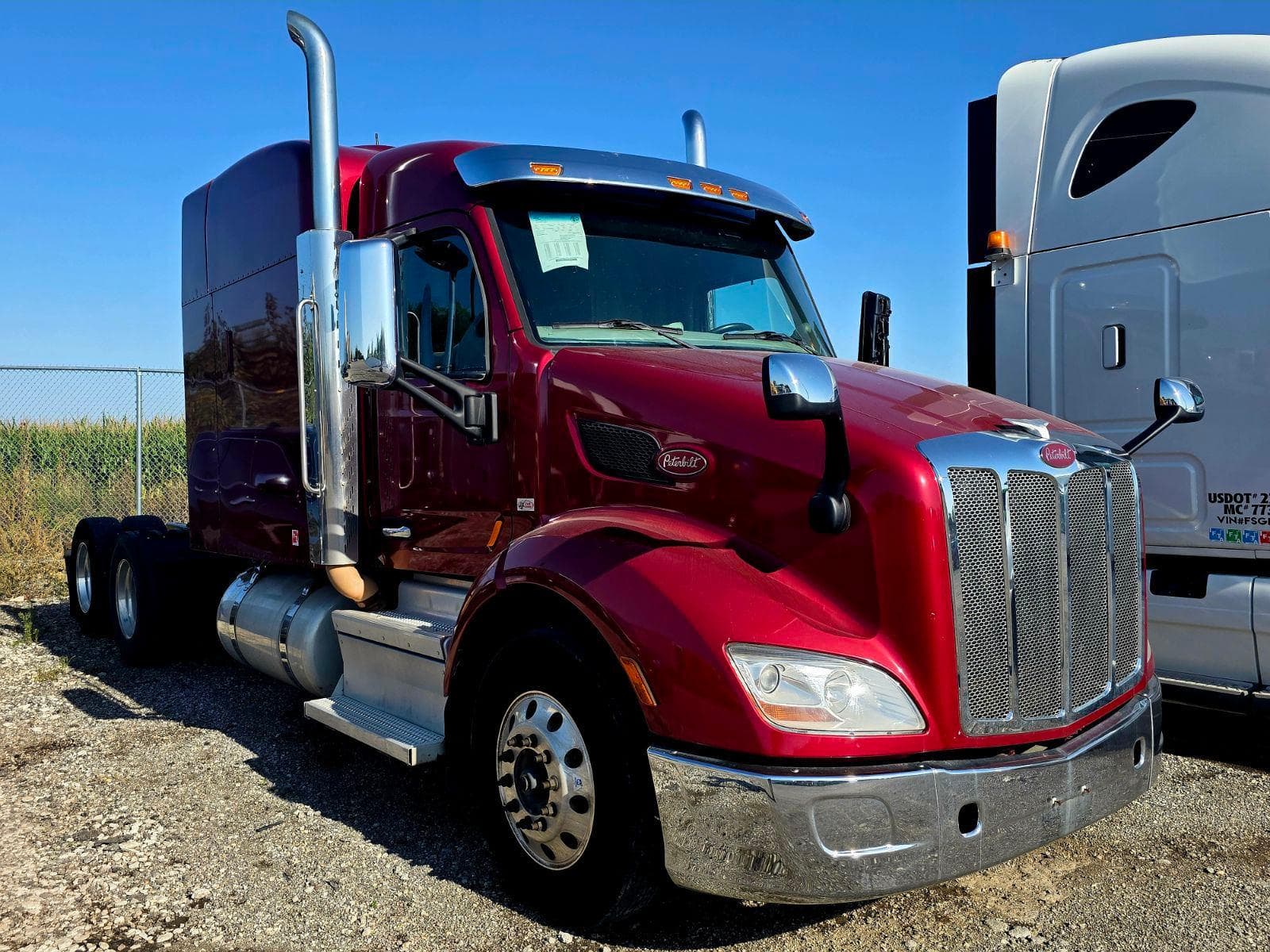 2019 Peterbilt 579 image 1