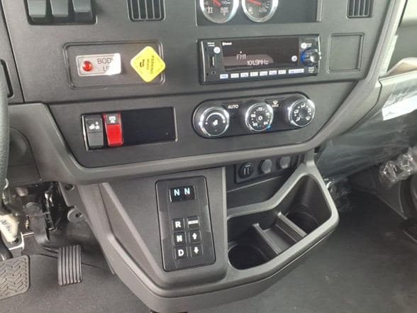 2026 Kenworth T280 image 14