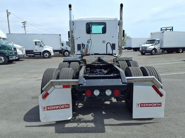 2023 Kenworth T880 image 5