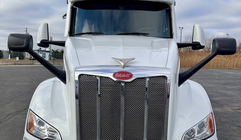2024 Peterbilt 579 image 2