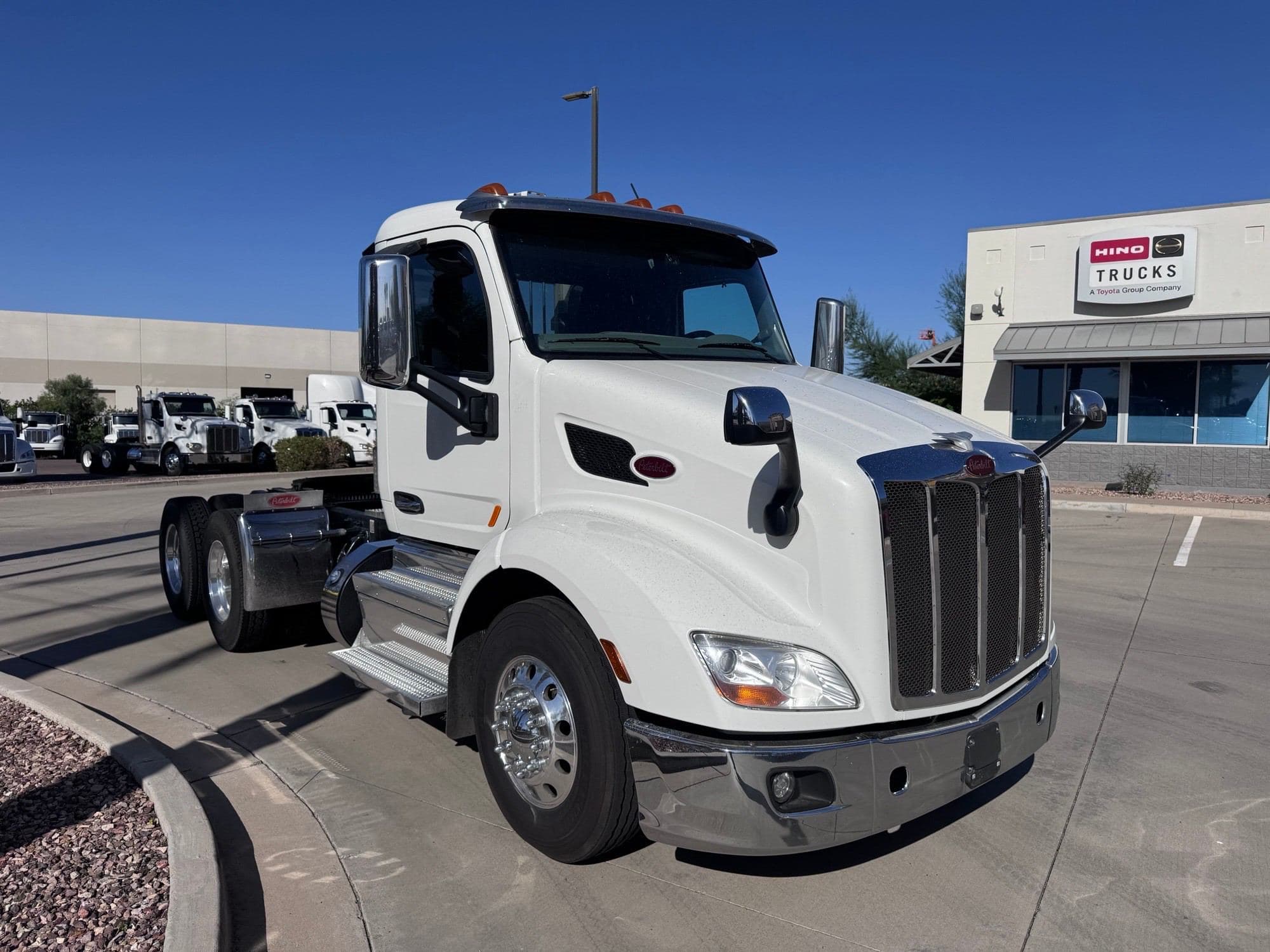 2020 Peterbilt 579 image 3