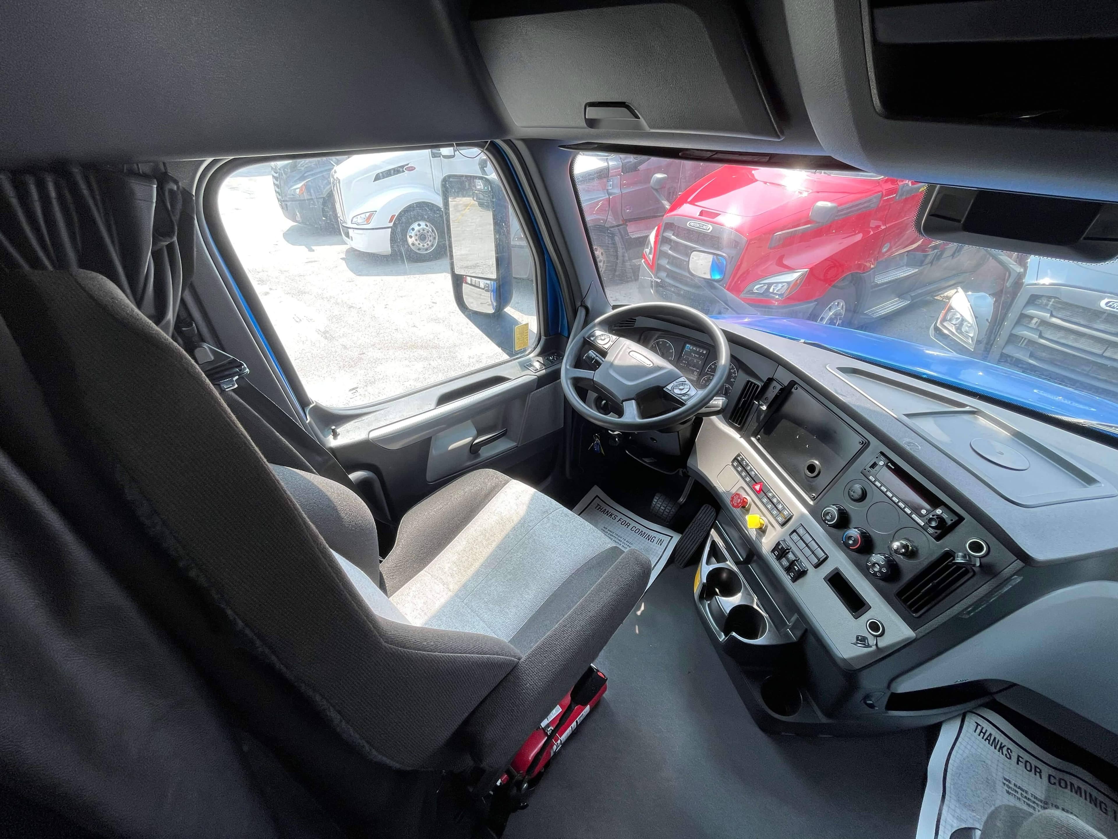 2022 Freightliner Cascadia 126 image 14