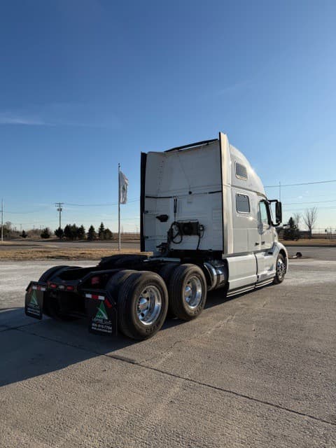 2024 Volvo VNL image 4