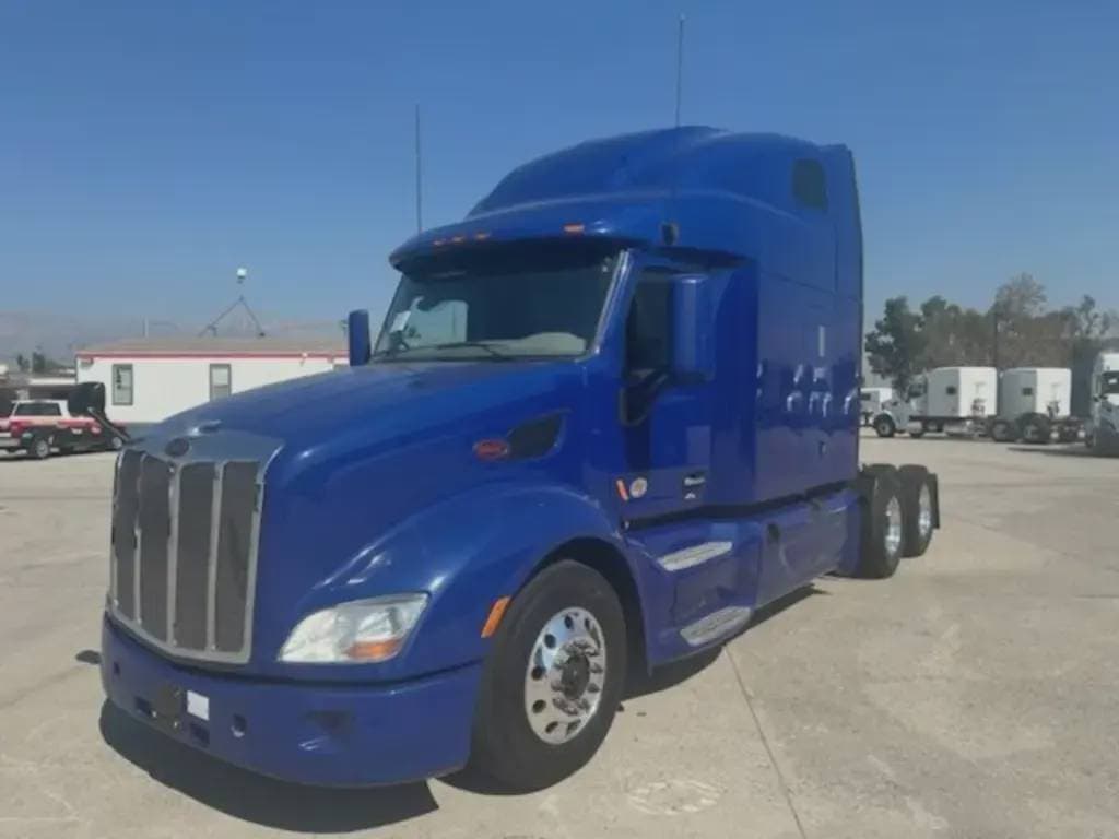 2022 Peterbilt 579 image 5
