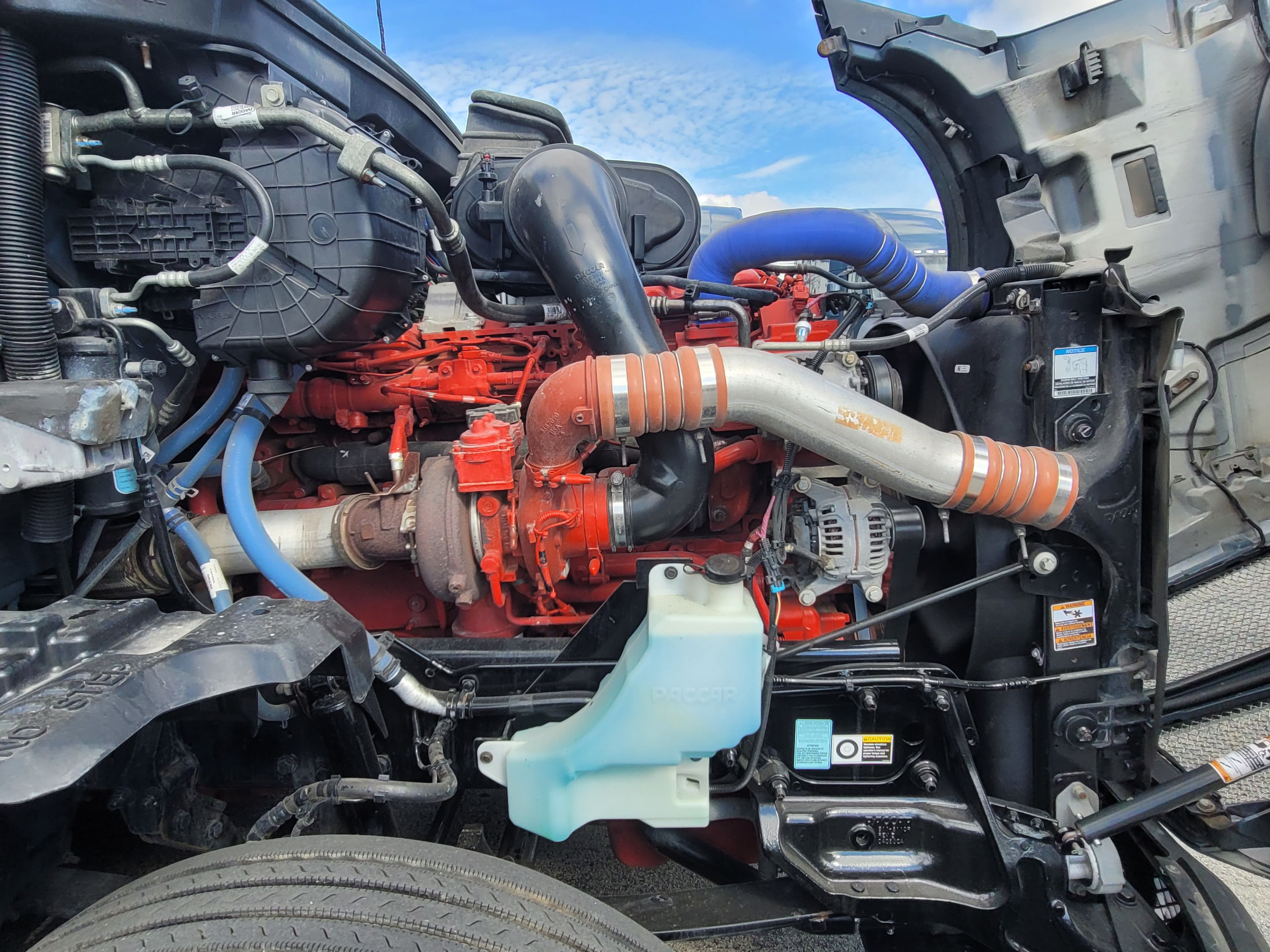 2023 Kenworth T680 image 7