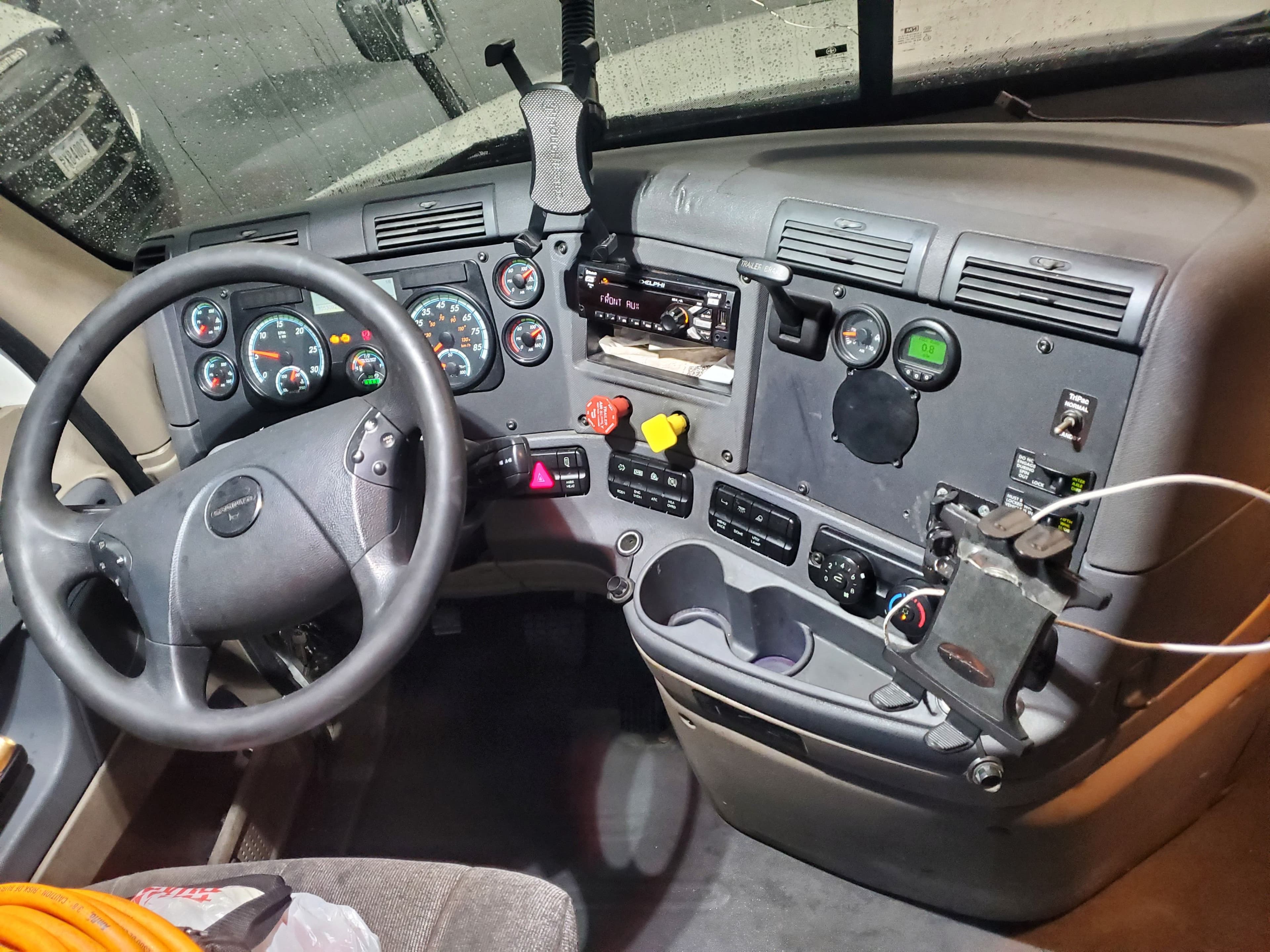 2016 Freightliner Cascadia image 7