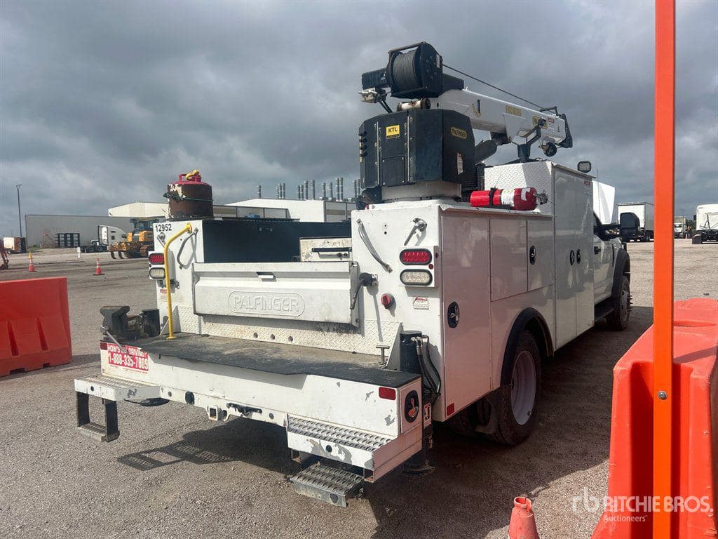 2018 Ford F550sd image 7