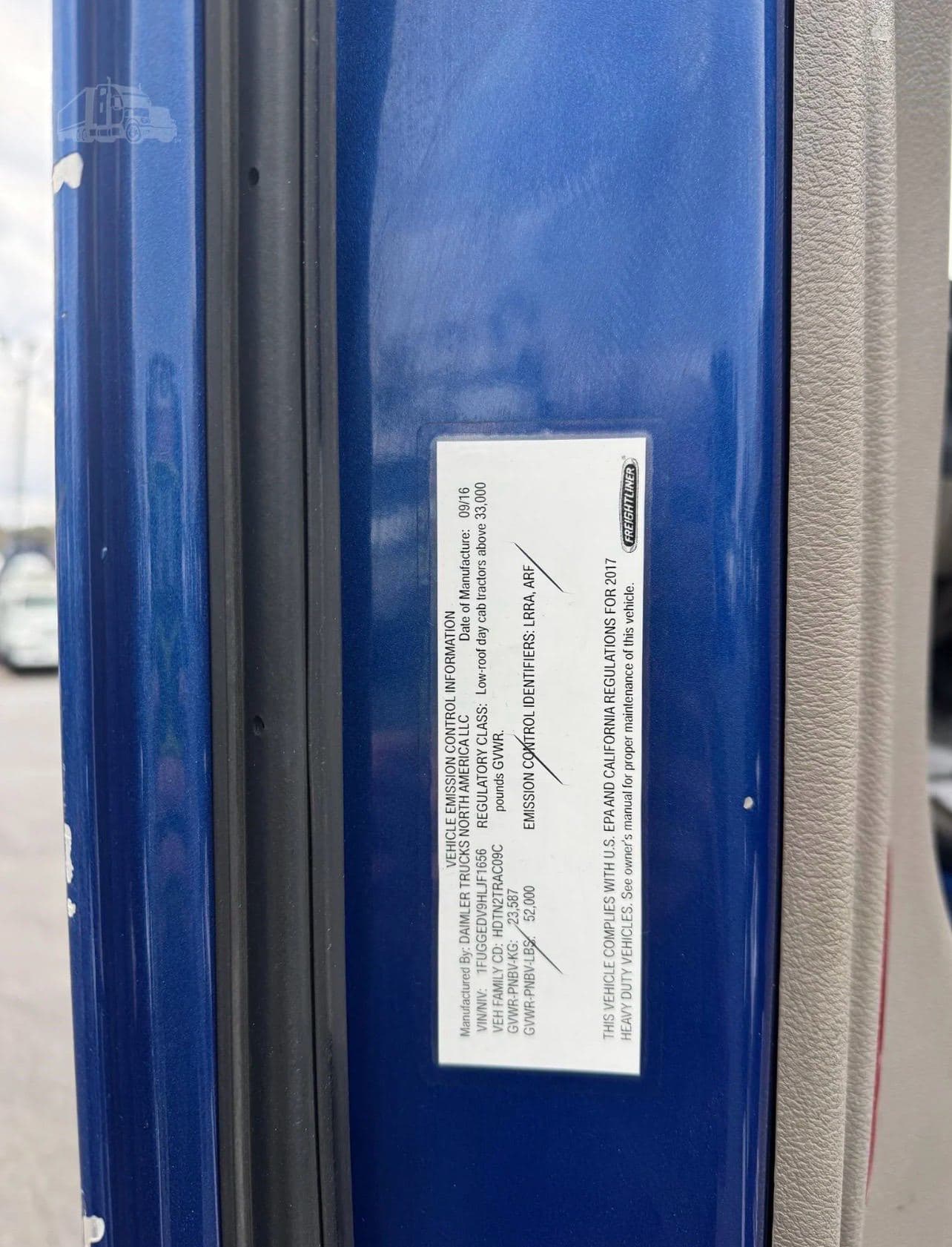 2017 Freightliner Cascadia 125 image 14