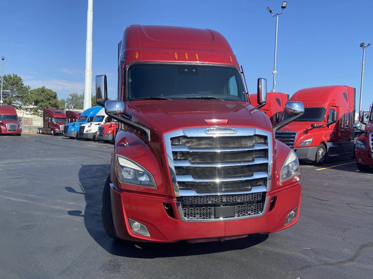 2021 FREIGHTLINER Cascadia CA126 Tandem Axle Sleeper image 2