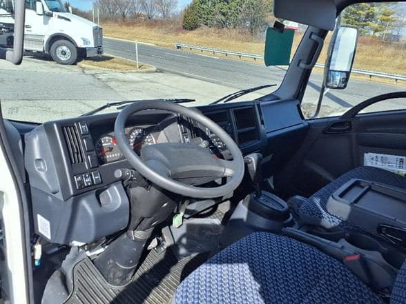 2024 Isuzu NPR HD image 11