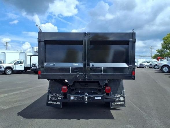 2024 Ford F550 image 7