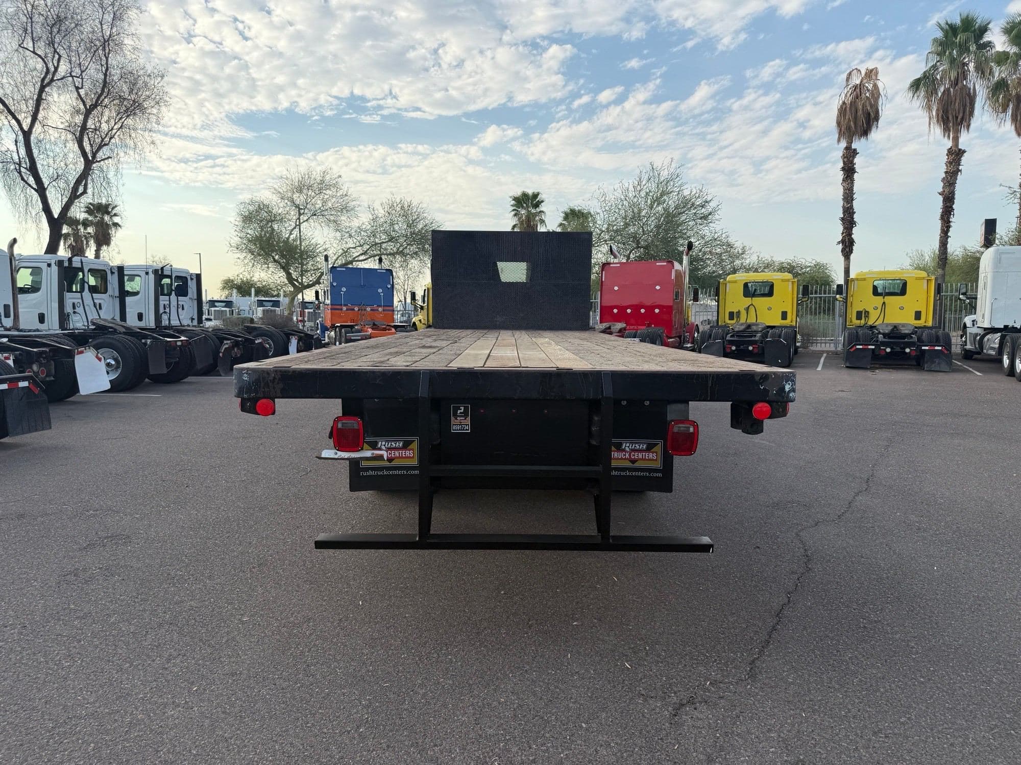 2019 Peterbilt 337 image 4