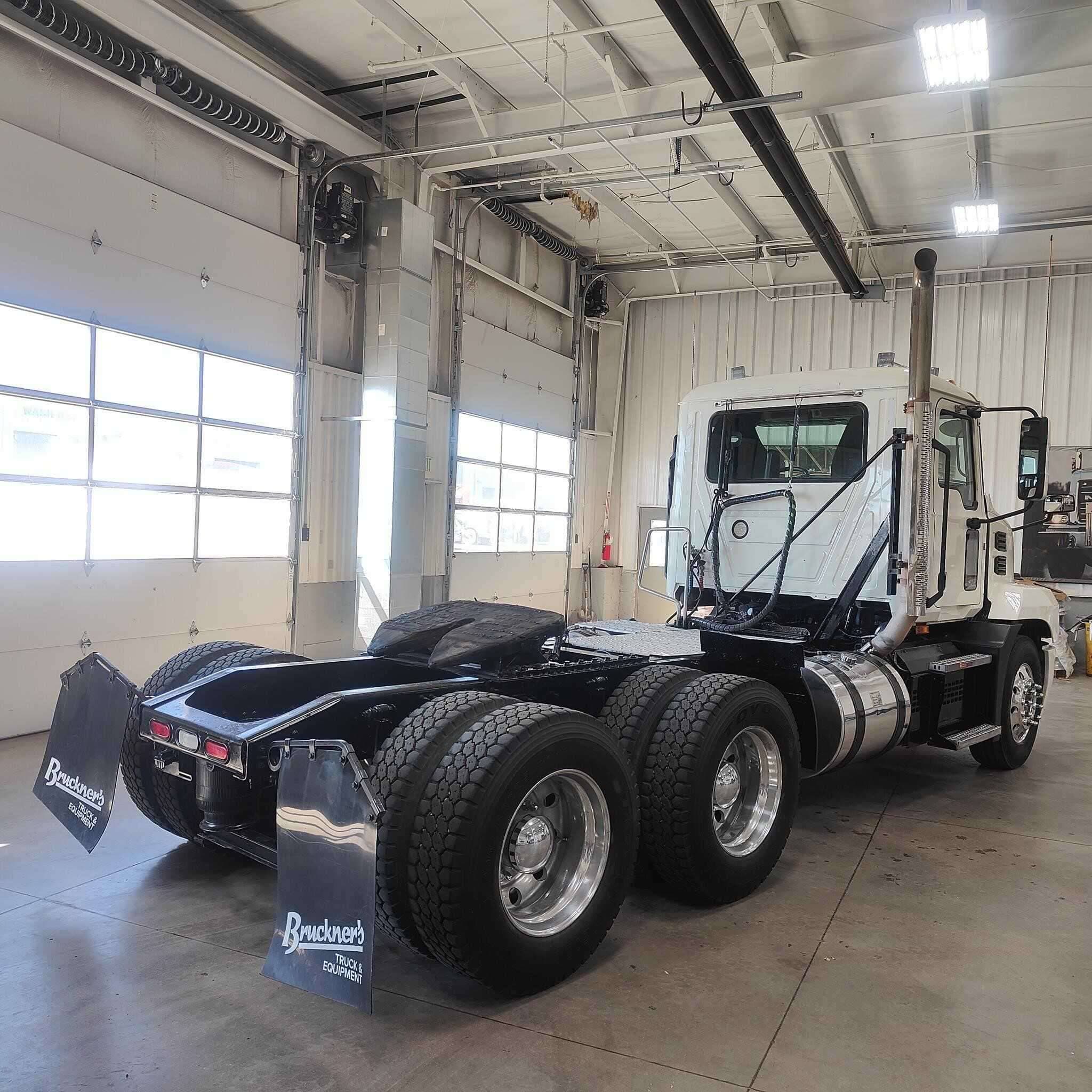 Used 2019 MACK ANTHEM Conventional - Day Cab in Commerce City, CO image 8
