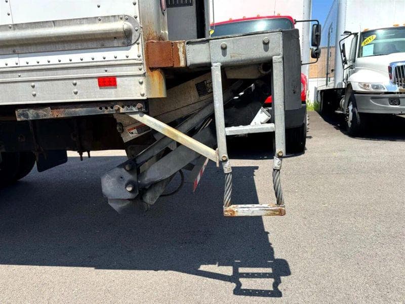 2019 International 4300 image 12