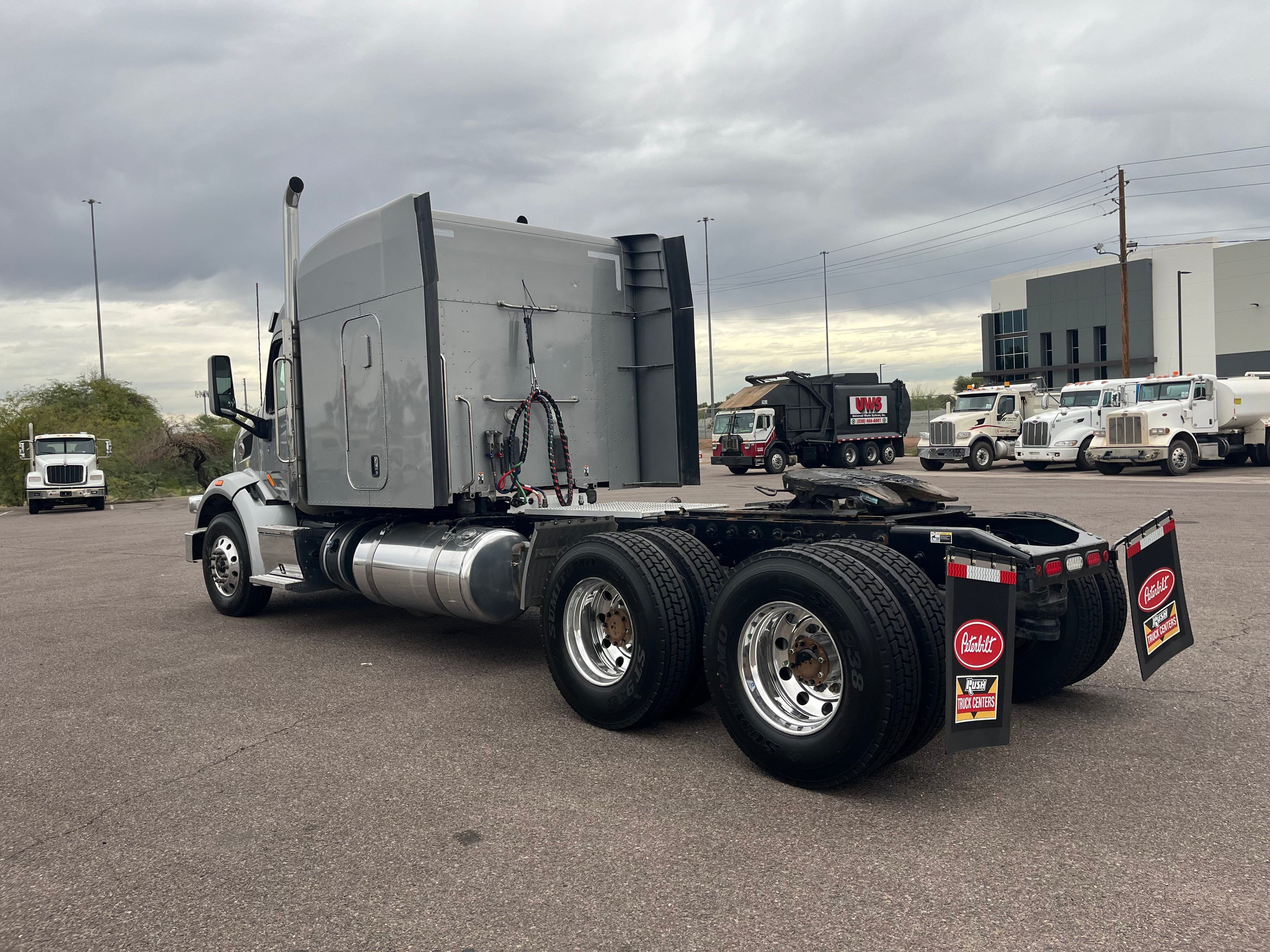 2021 Peterbilt 567 image 3