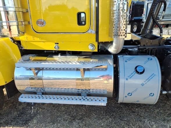 2026 Kenworth W900 image 10