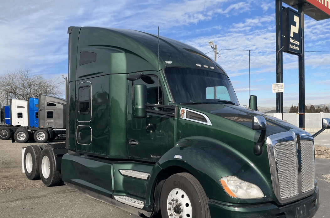 2020 Kenworth T680 image 1