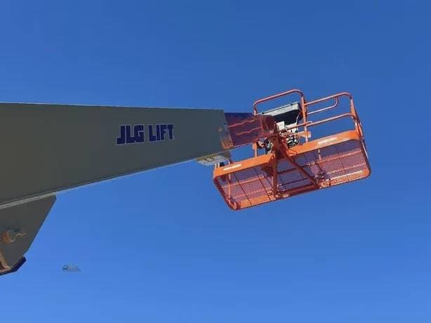 2015 JLG 600S image 9