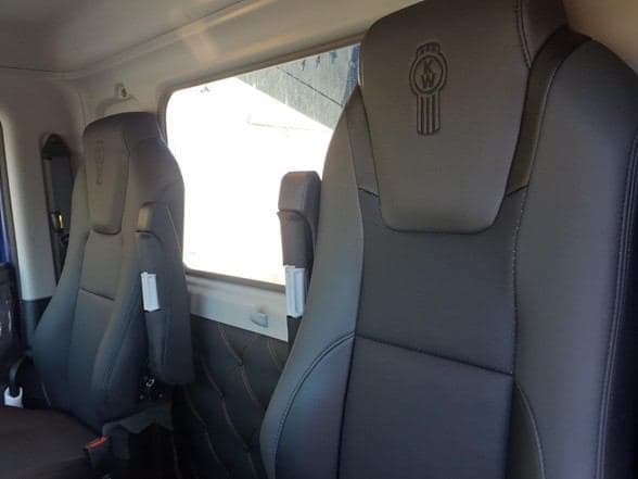 2026 Kenworth T880 image 13