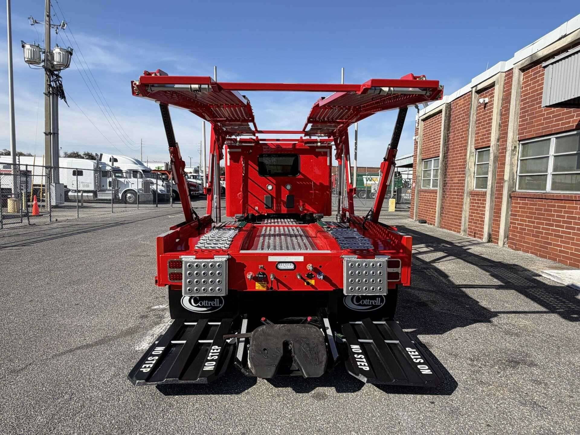 2025 Peterbilt 589 image 6