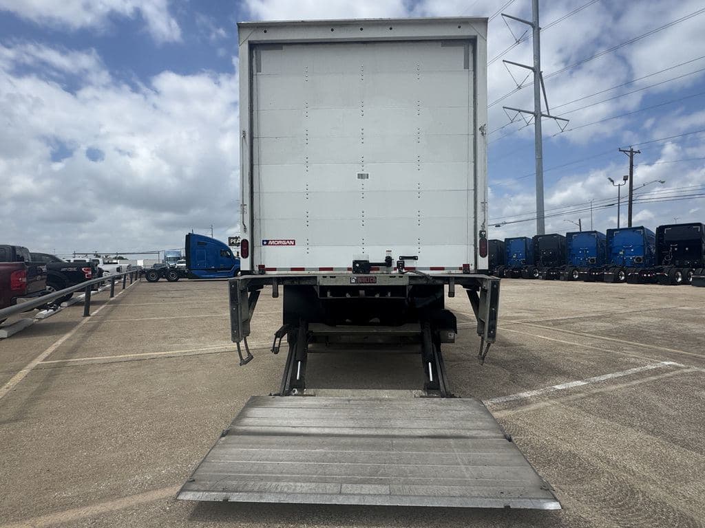 Used 2022 KENWORTH T270 image 9