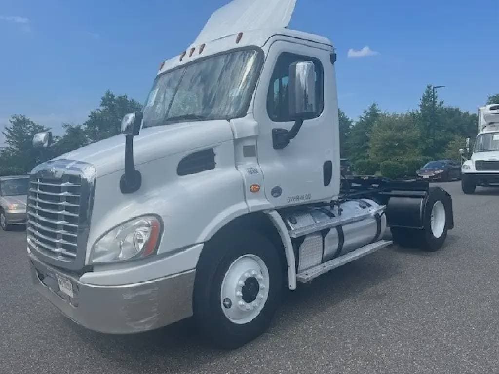 2019 Freightliner Cascadia 113 image 6